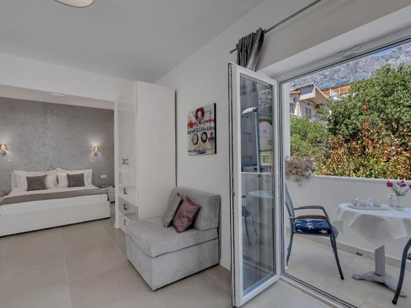 Apartments Dany : photo 3 de la chambre appartement avec balcon