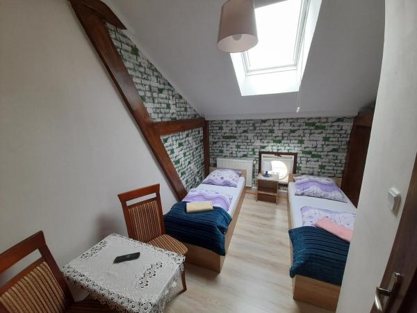 Green Hostel : photo 5 de la chambre chambre lits jumeaux avec salle de bains