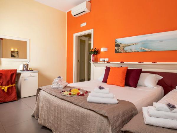 Capodichino International Hotel : photo 3 de la chambre chambre triple classique