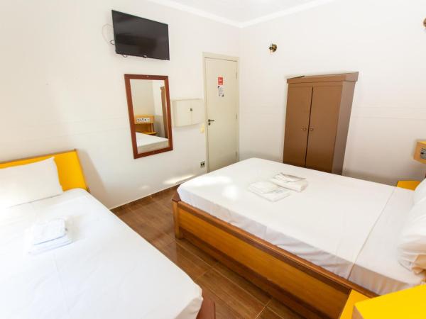 Hotel Jabaquara Imiggrantes - Metro Jabaquara - 2KM Expo São Paulo : photo 2 de la chambre chambre triple