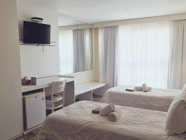 KS Beach Hotel : photo 2 de la chambre chambre familiale - vue latérale sur mer