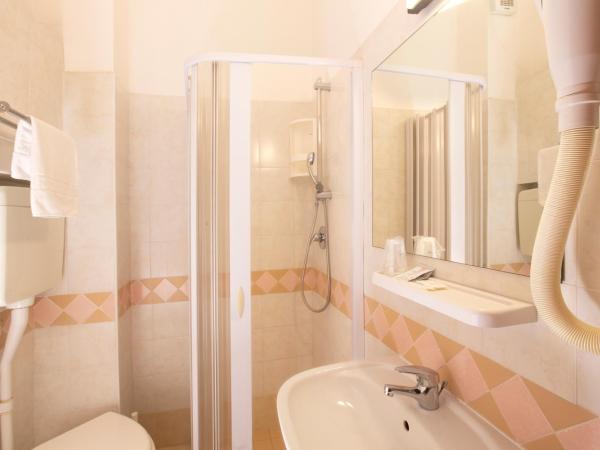 CARNABY hotel, 5 min dalla