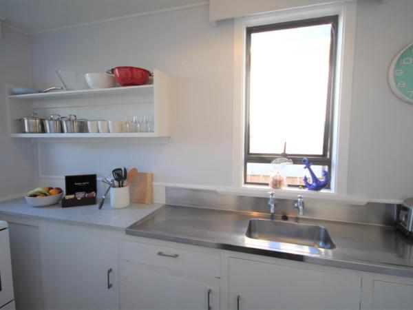 Beach Lodge Motels : photo 6 de la chambre appartement 3 chambres