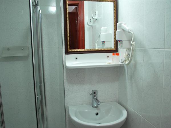 Hotel Sunday Beach : photo 8 de la chambre chambre double - vue sur terres