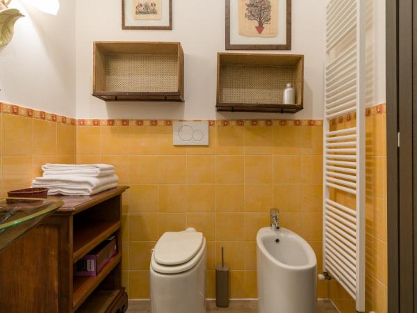 Posto Unico : photo 3 de la chambre chambre double avec salle de bains privative