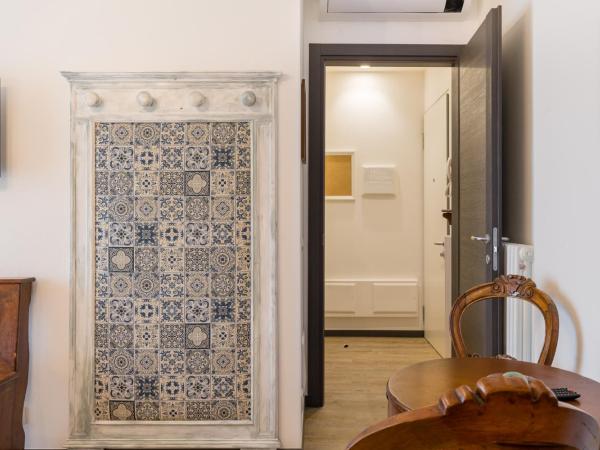 Posto Unico : photo 6 de la chambre chambre double avec salle de bains privative