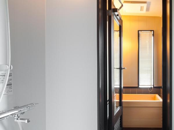 HOTEL SUITE HIROSHIMA HAKUSHIMA : photo 4 de la chambre chambre deluxe avec 2 lits doubles