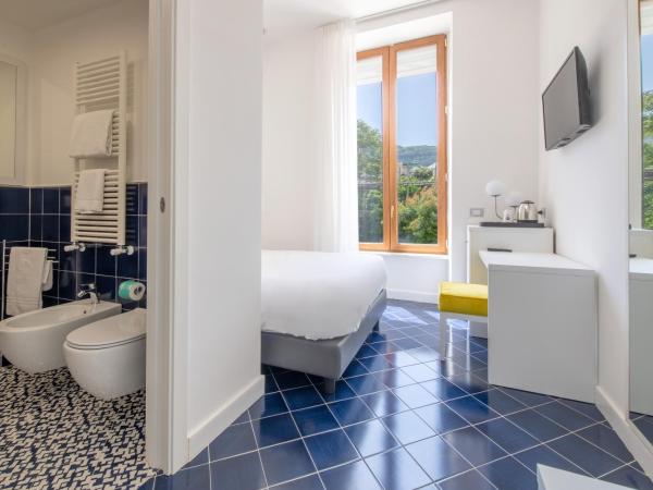 Hotel Nice : photo 2 de la chambre chambre simple