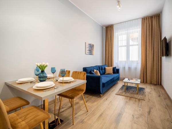 Helios Aparthotel : photo 1 de la chambre one-bedroom apartment with kitchenette and balcony (4 adults)