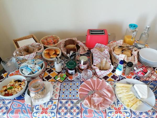 Casa da Valentina AL77856 : photo 7 de la chambre chambre double ou lits jumeaux avec salle de bains commune