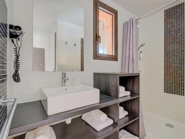 Le Madeloc Htel & Spa : photo 9 de la chambre one-bedroom apartment 2 persons - hotel services