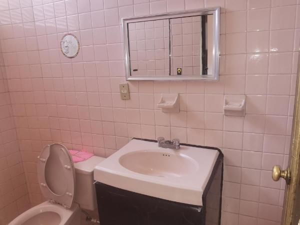 The Roof Backpackers : photo 7 de la chambre chambre double avec salle de bains privative