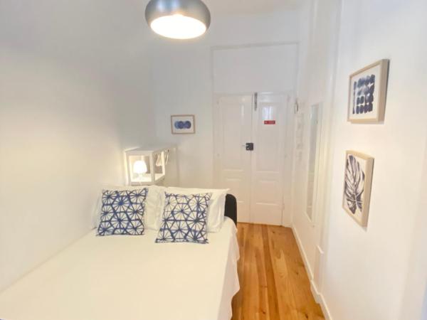 Faro Guest House : photo 1 de la chambre chambre double avec salle de bains privative