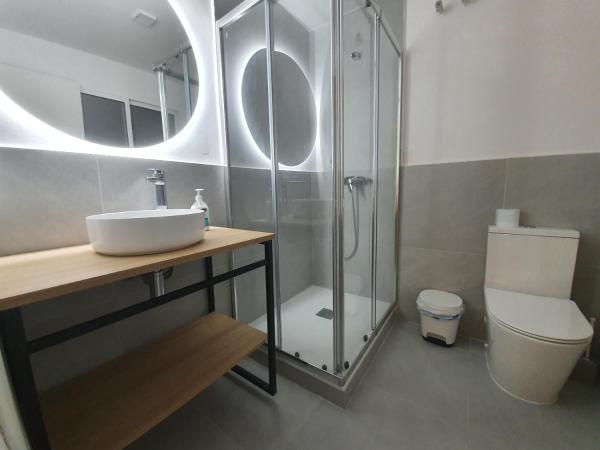 Casa M&J GuestHouse : photo 2 de la chambre chambre double avec salle de bains privative