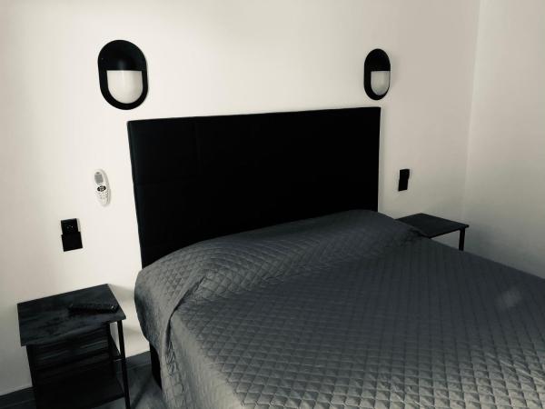 Hôtel Le Pescadou : photo 2 de la chambre chambre double avec balcon