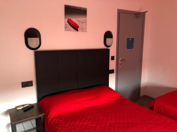 Hôtel Le Pescadou : photo 3 de la chambre chambre triple avec balcon