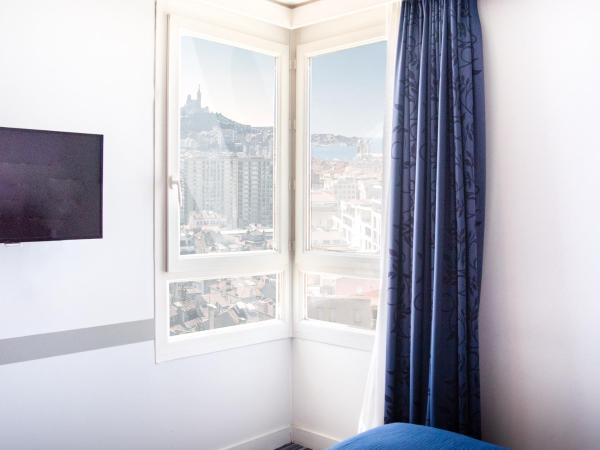 Hôtel Marseille Centre Gare Saint-Charles : photo 2 de la chambre chambre lit queen-size standard avec vue sur mer