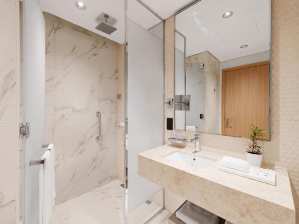 Adagio Premium The Palm : photo 4 de la chambre studio lit king-size - accès plage privée