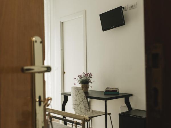 Giulietta nei Sassi : photo 1 de la chambre chambre triple confort avec douche