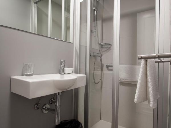 Pensión San Martin : photo 6 de la chambre chambre triple