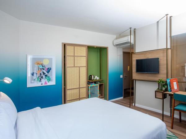 Mercure Rio Boutique Hotel Copacabana : photo 3 de la chambre executivo casal - varanda e vista lateral mar