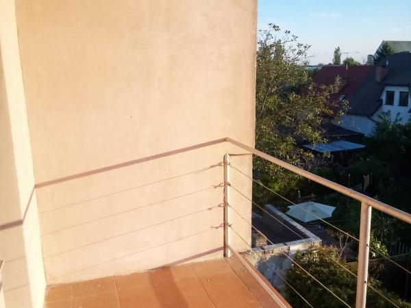 Noclegi Przy Szpitalu : photo 1 de la chambre chambre double avec terrasse