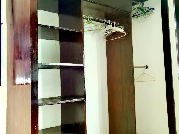 The Roof Backpackers : photo 3 de la chambre lit simple dans dortoir pour femmes