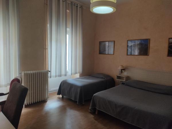 hotel les edelweiss : photo 5 de la chambre chambre triple