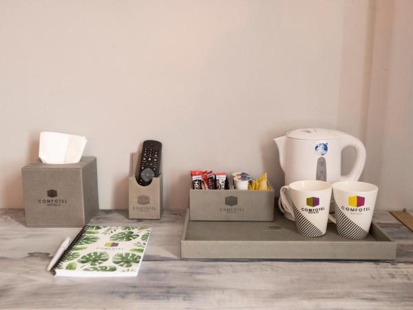 Comfotel GRN : photo 4 de la chambre chambre quadruple