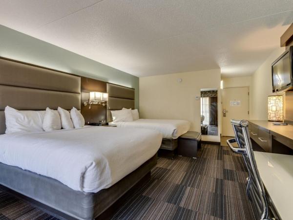 Club Hotel Nashville Inn & Suites : photo 2 de la chambre chambre avec 2 grands lits queen-size 