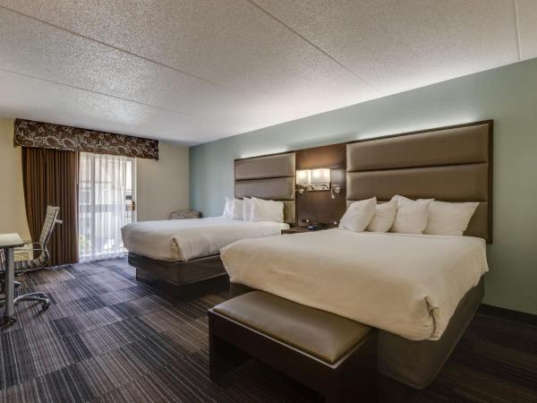 Club Hotel Nashville Inn & Suites : photo 1 de la chambre chambre 2 lits queen-size deluxe avec balcon/terrasse