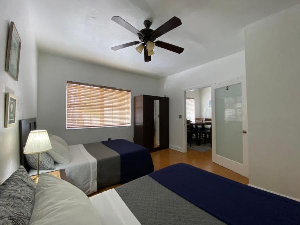 Miami Beach Rooms B&B : photo 3 de la chambre chambre double standard privée lit queen-size avec salle de bains