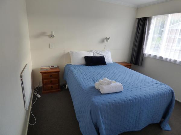 Sahara Motels : photo 7 de la chambre basic family apartment with private bathroom