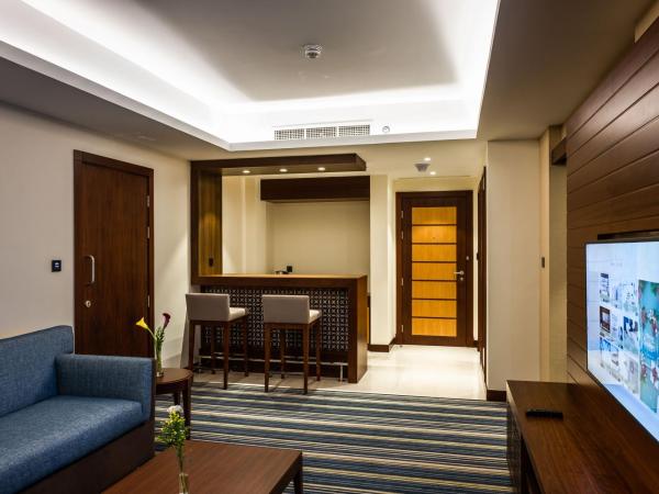 Royal Tulip Muscat : photo 4 de la chambre suite deluxe