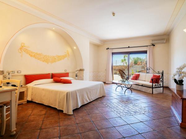 Hotel Pozzo Sacro : photo 5 de la chambre chambre lits jumeaux supérieure - vue sur mer