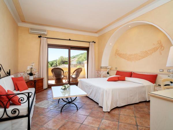 Hotel Pozzo Sacro : photo 3 de la chambre chambre lits jumeaux supérieure - vue sur mer