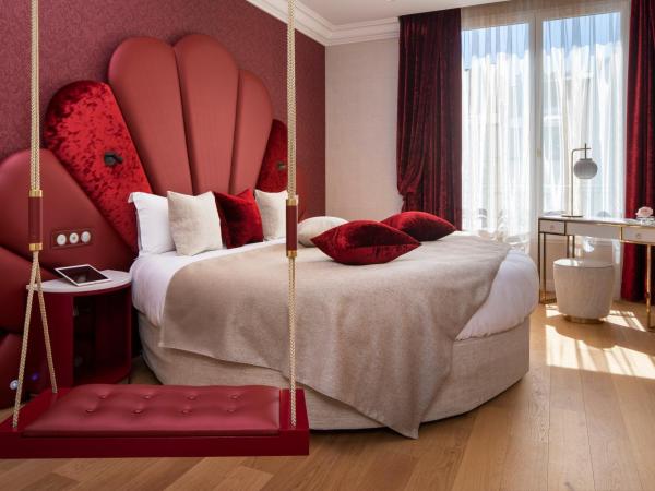 Paris j'Adore Hotel & Spa : photo 1 de la chambre hébergement deluxe passion avec jacuzzi