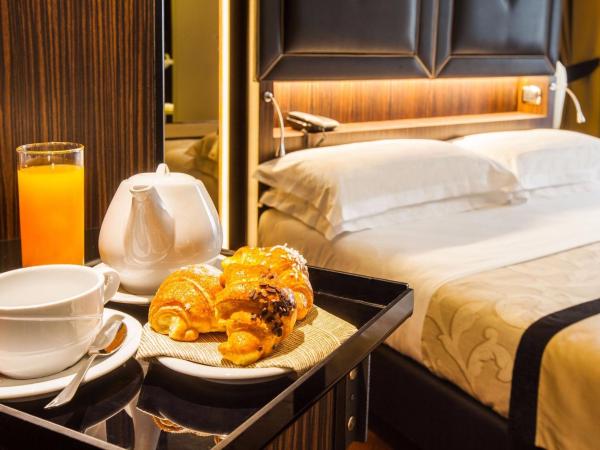 Hotel Lombardia : photo 1 de la chambre chambre double ou lits jumeaux supérieure