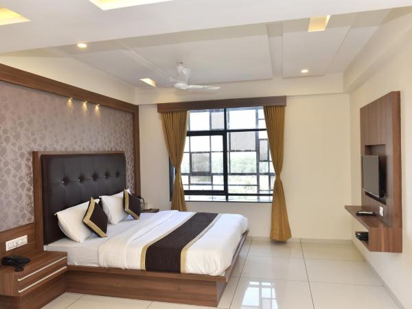 The Royal Square - Sky Stays (Chandkheda) : photo 4 de la chambre chambre double deluxe