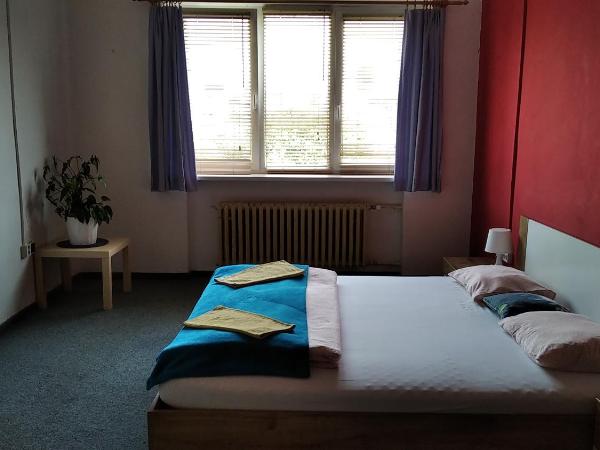 Motel Grádo : photo 3 de la chambre chambre double standard avec salle de bains commune