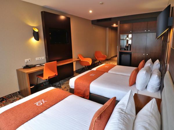 XO Hotels Park West : photo 2 de la chambre chambre triple standard