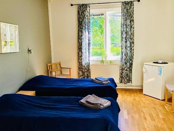 Solakoop B&B : photo 1 de la chambre chambre lits jumeaux avec douche commune