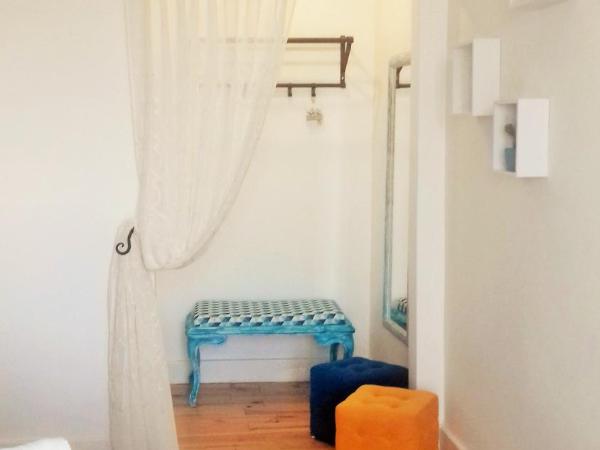 Alojamentos Vista Mar-Luisa Todi : photo 6 de la chambre chambre double avec salle de bains privative extérieure