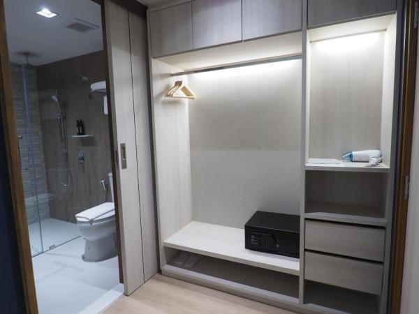 The Quarter Phromphong by UHG : photo 4 de la chambre chambre double deluxe avec balcon