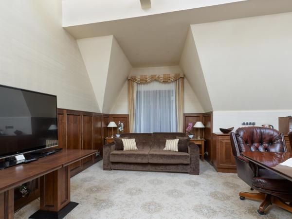Hotel Romance : photo 5 de la chambre king suite with whirlpool bath and air conditioning