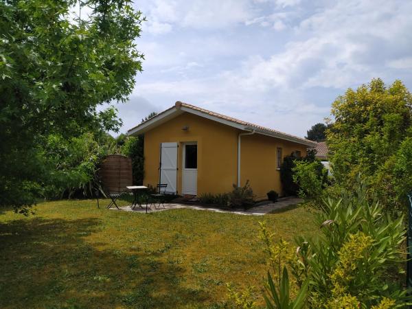 Villa Maryne : photo 1 de la chambre chambre double - vue sur jardin