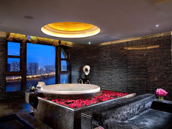 Sofitel Macau At Ponte 16 : photo 5 de la chambre demeure de caractère 1 chambre sofitel avec accès au salon