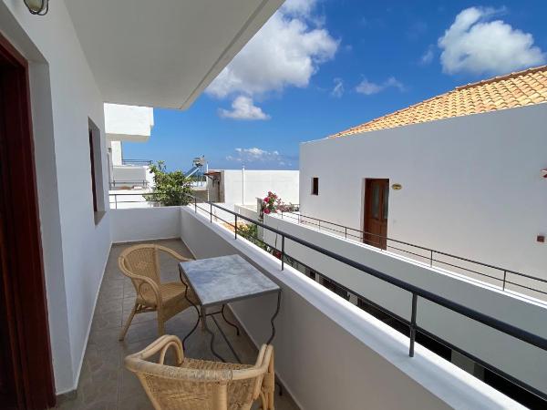Amazones Village Suites : photo 3 de la chambre suite junior - vue latérale sur mer