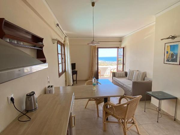 Amazones Village Suites : photo 9 de la chambre suite familiale avec vue sur la mer