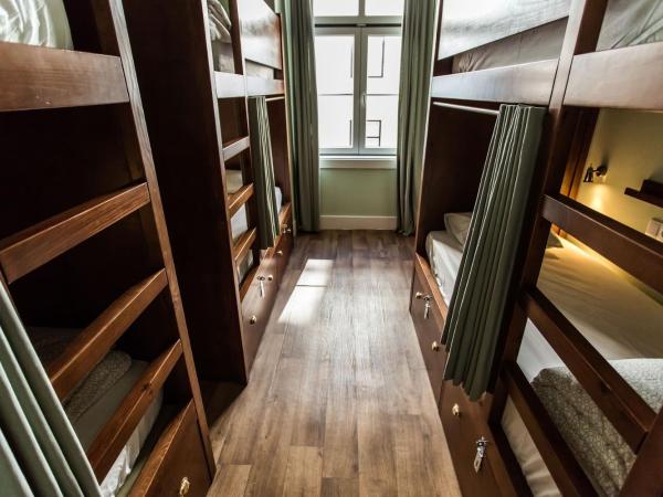 Home Lisbon Hostel : photo 2 de la chambre lit dans dortoir pour femmes de 8 lits